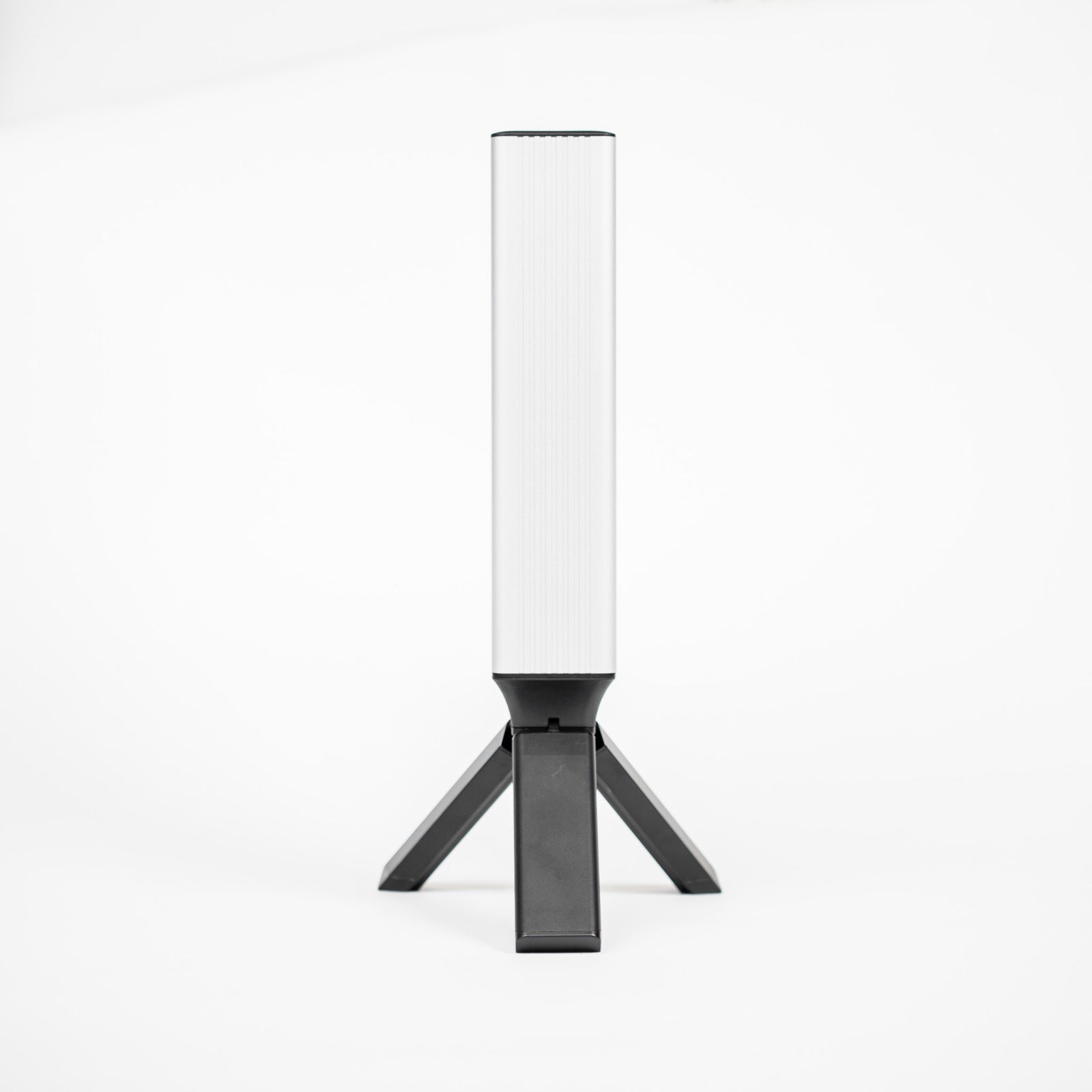 Square Golf Omni Launch-Monitor & Simulator Für Innen- und Außenbereich