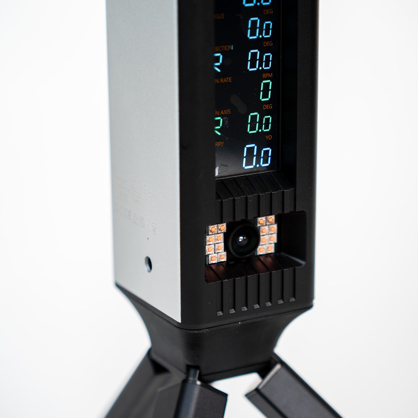 Square Golf Omni Launch-Monitor & Simulator Für Innen- und Außenbereich