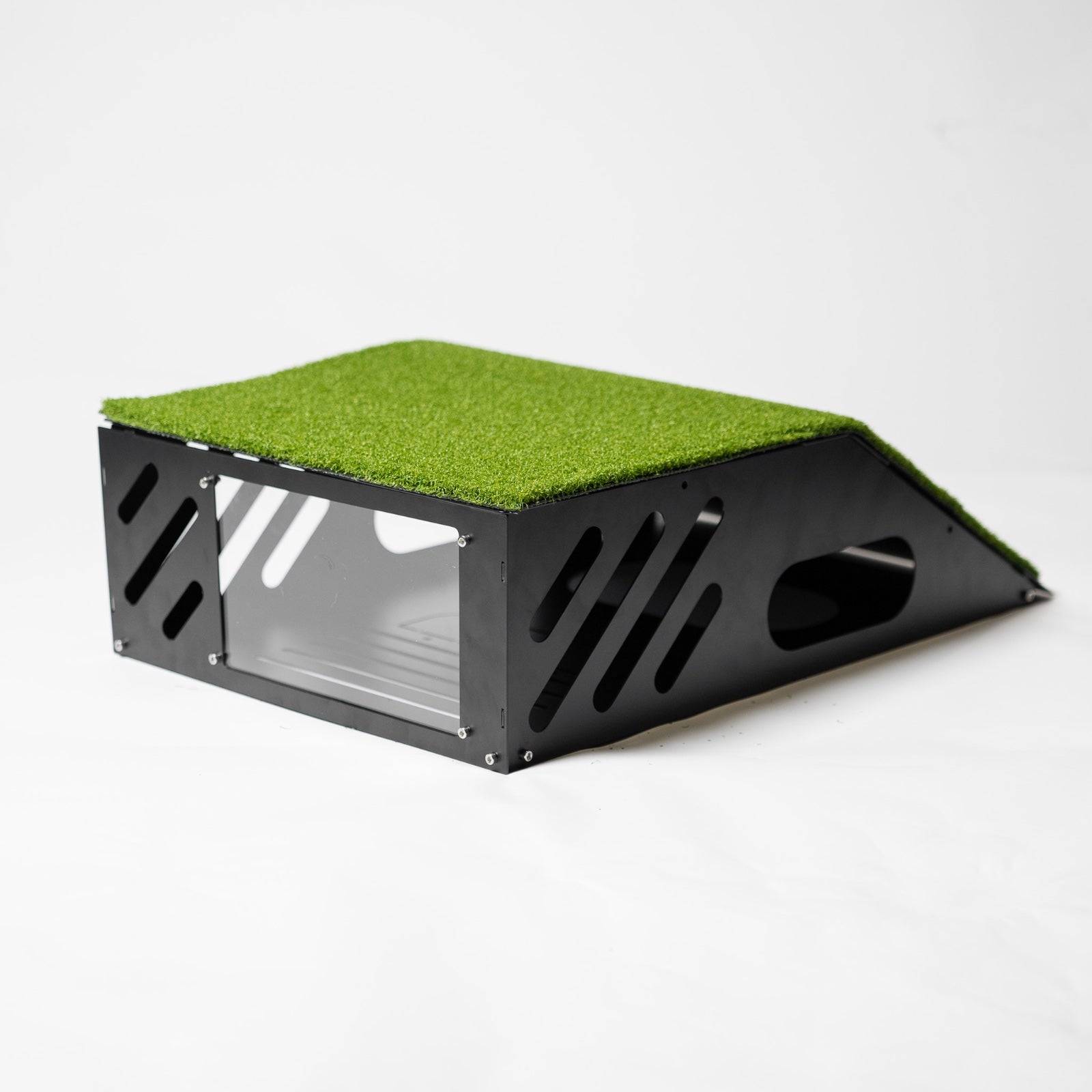 GolfBays Projektorgehäuse zur Bodenmontage, perfekt für den Indoor-Golfsimulator 
